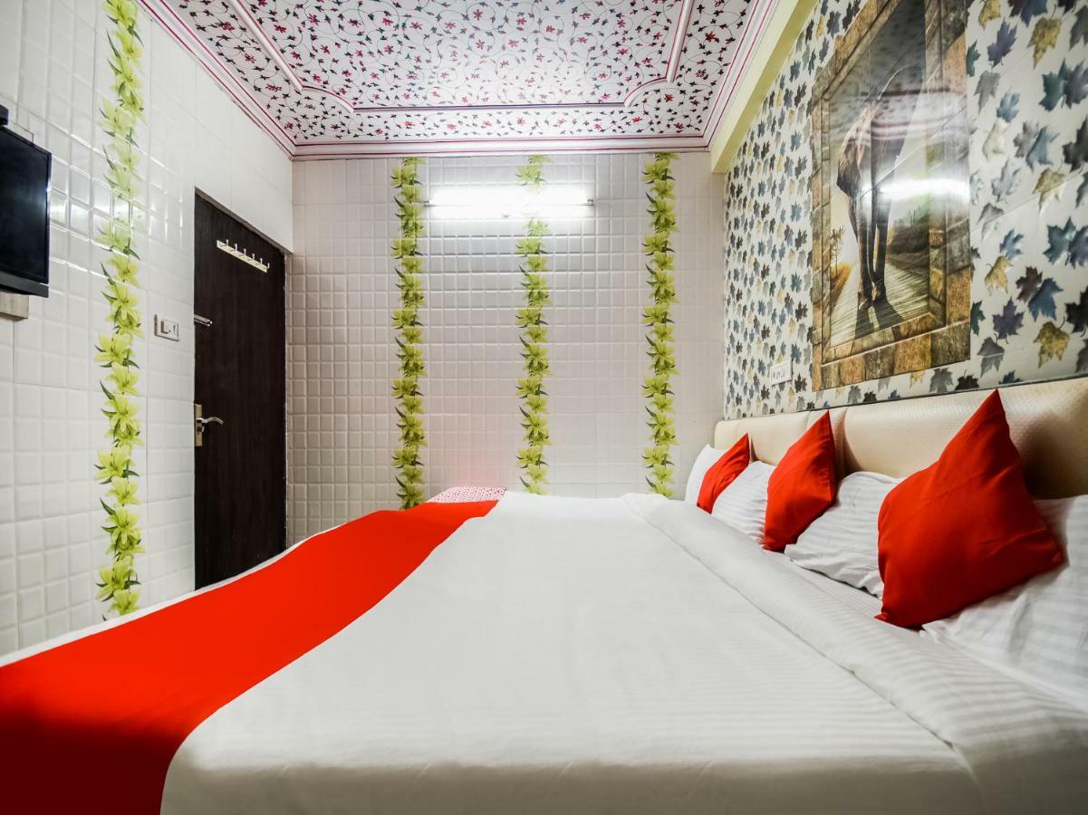 Oyo 48665 Kesar Palace Amer Exteriér fotografie