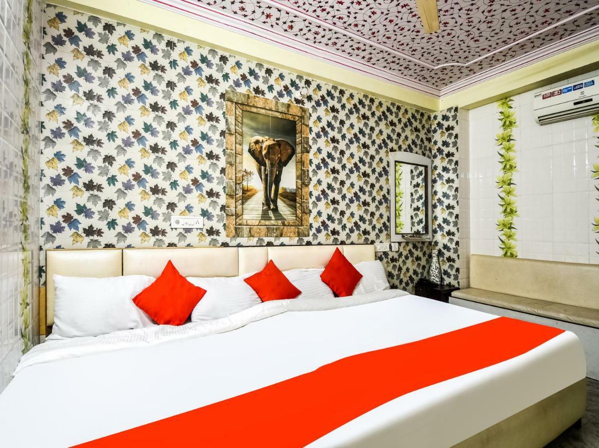 Oyo 48665 Kesar Palace Amer Exteriér fotografie