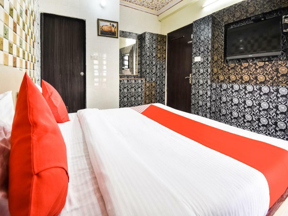 Oyo 48665 Kesar Palace Amer Exteriér fotografie