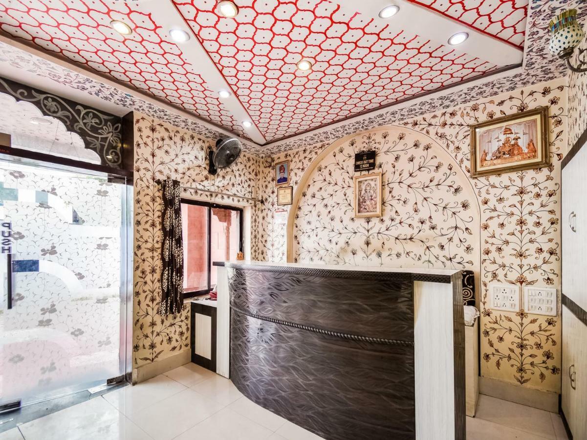 Oyo 48665 Kesar Palace Amer Exteriér fotografie