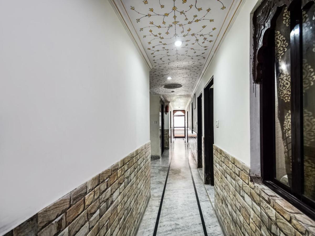 Oyo 48665 Kesar Palace Amer Exteriér fotografie