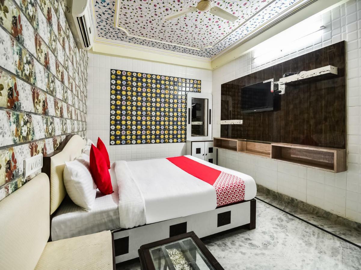Oyo 48665 Kesar Palace Amer Exteriér fotografie