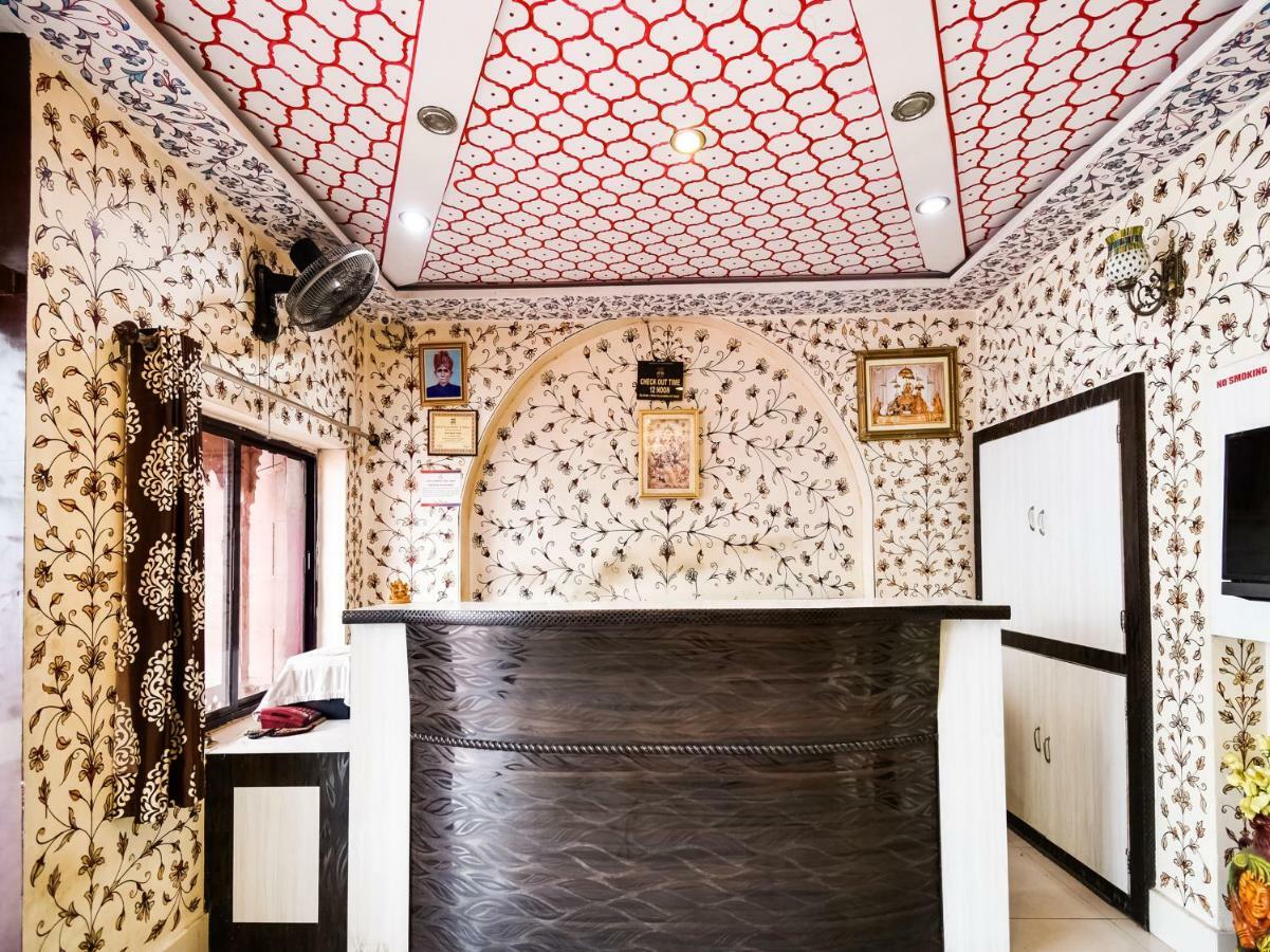 Oyo 48665 Kesar Palace Amer Exteriér fotografie