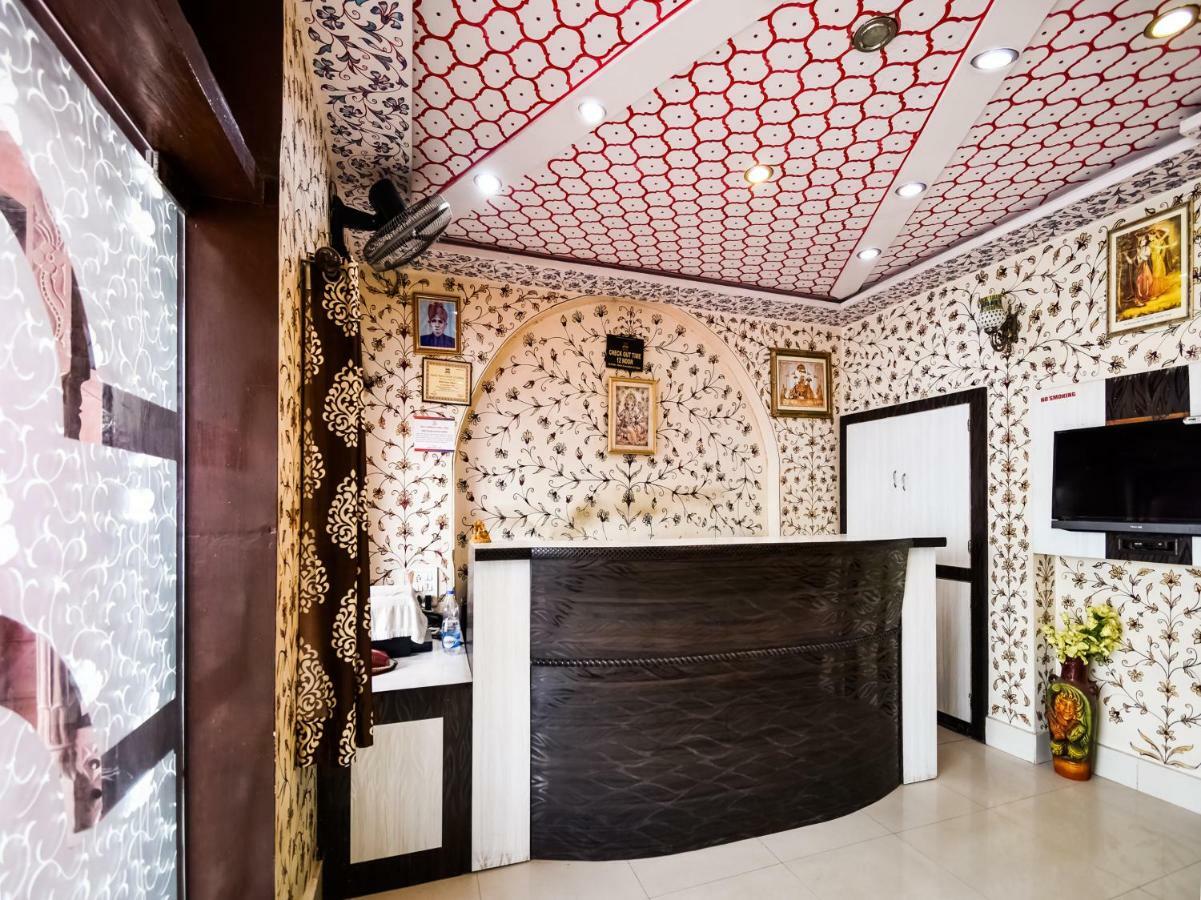 Oyo 48665 Kesar Palace Amer Exteriér fotografie