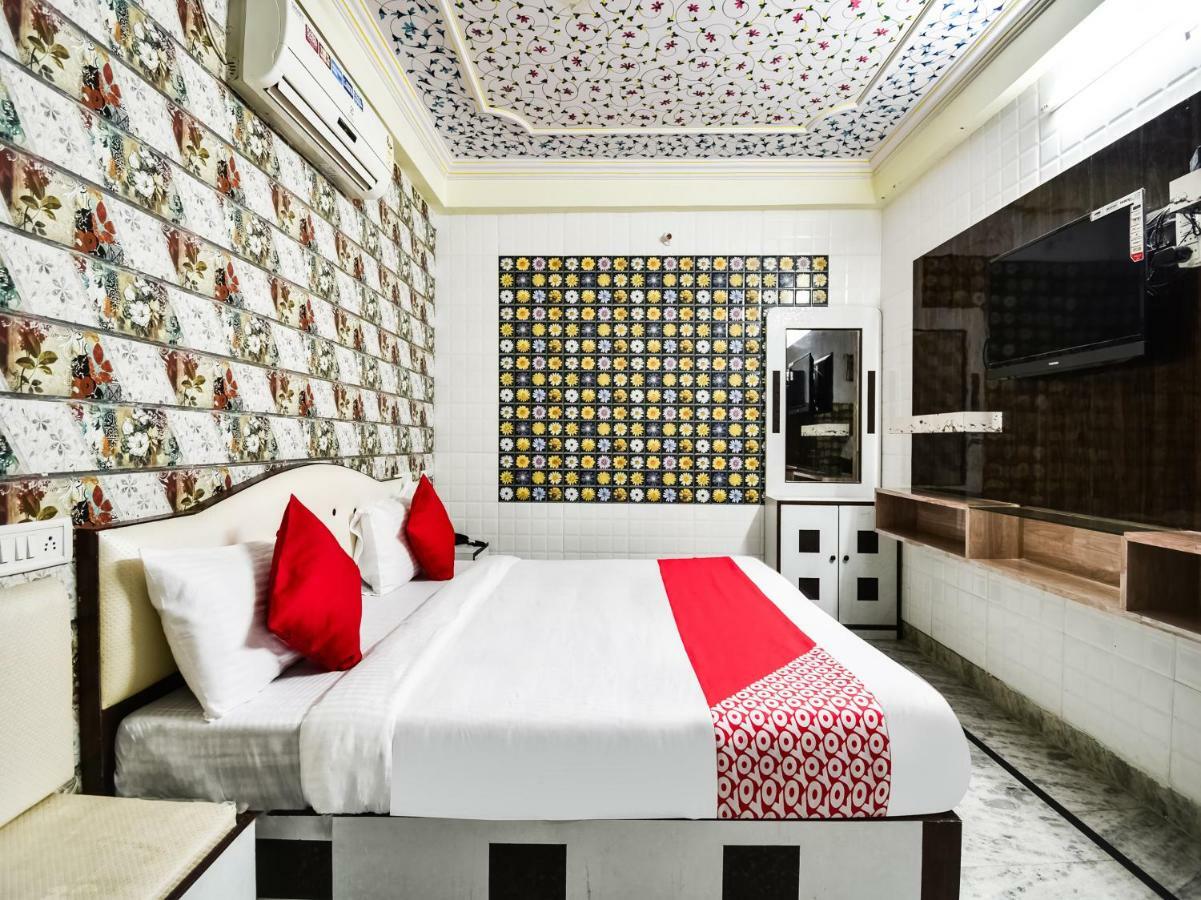 Oyo 48665 Kesar Palace Amer Exteriér fotografie